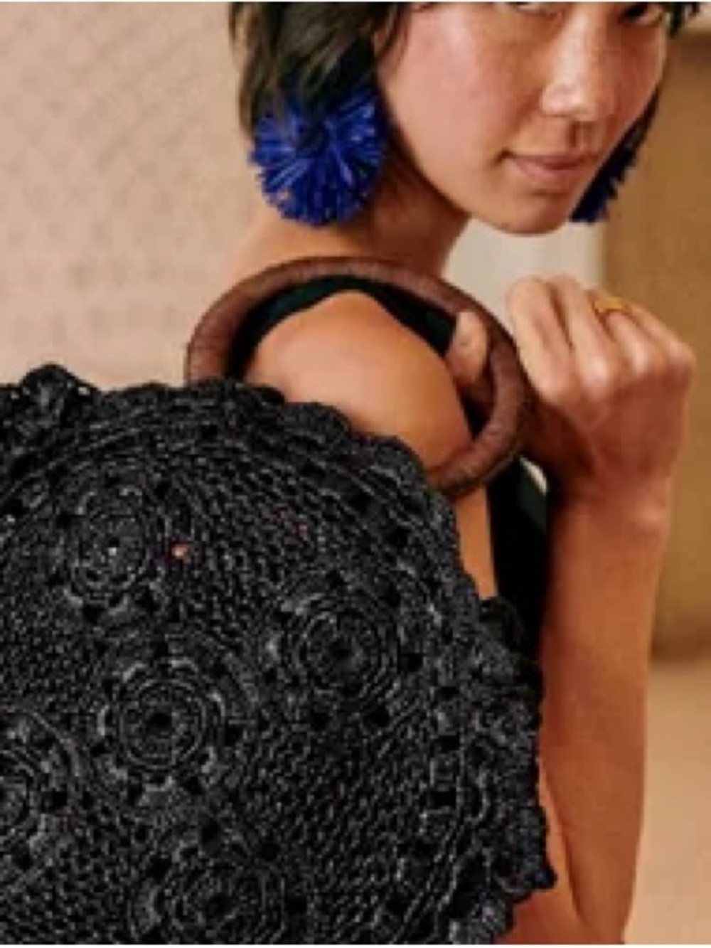 Sézane Zina Basket Raffia in Black - Picture 7 of 10